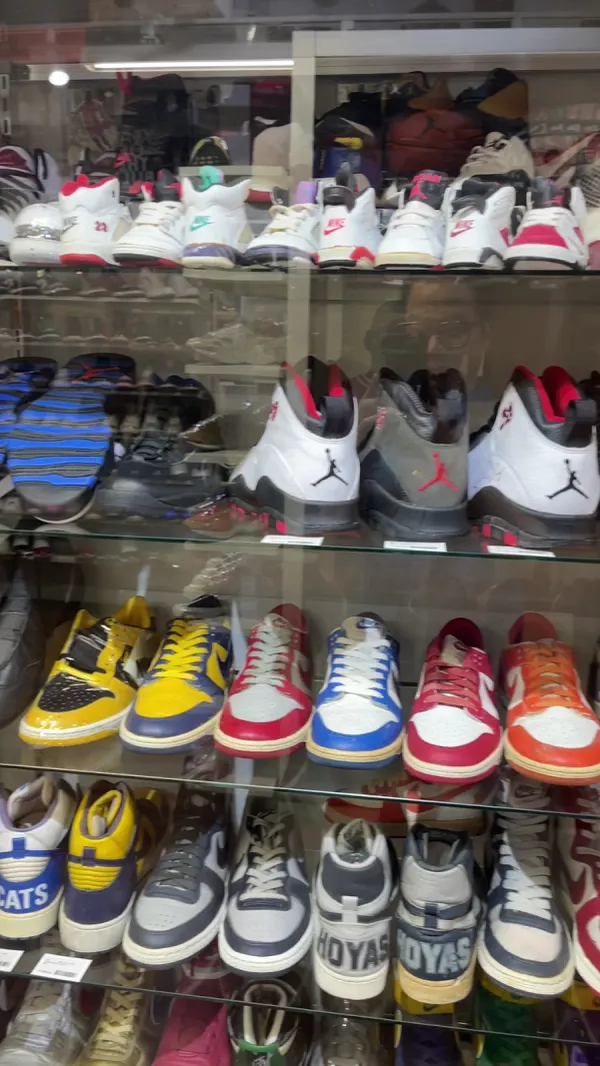 Sneaker shop Skit Osaka Horie shop 사진 2