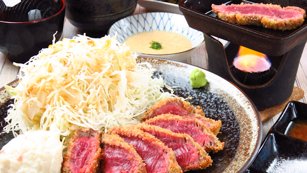 北海道プレミアム黒毛和牛 ステーキ丼&牛かつ ふしみ 사진 3