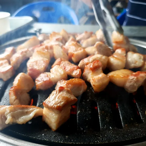 문경약돌돼지 참나무장작구이 사진 3