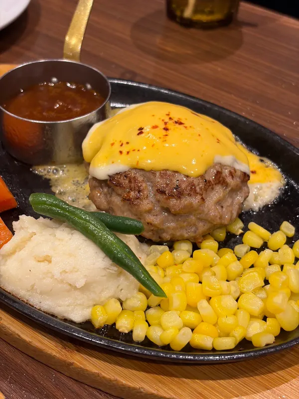 ハンバーグ・ステーキ グリル大宮 JR博多シティ店