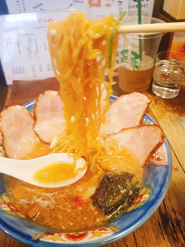 らーめんてつや 南7条本店の写真2