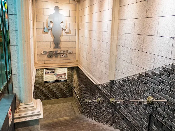 Gold's Gym Sapporo Ōdōri Branch