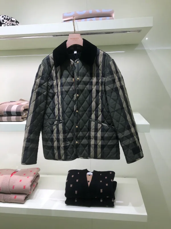 バーバリー 表参道店の写真5