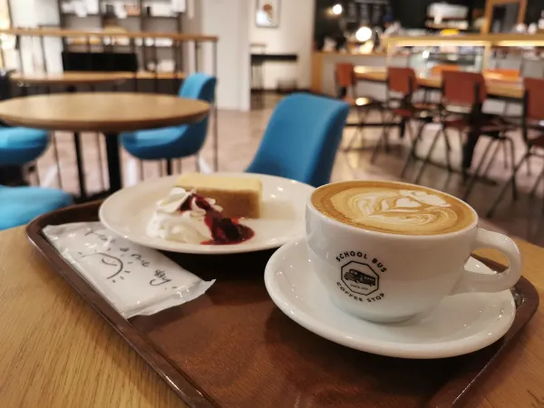 SCHOOL BUS COFFEE STOP NAMBA PARKS 사진 4