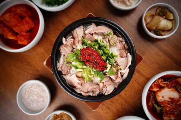 극동돼지국밥 사진 2
