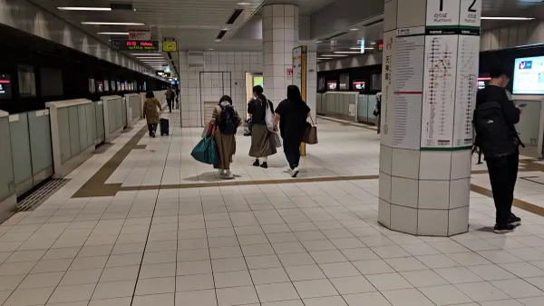 天神南駅の写真4