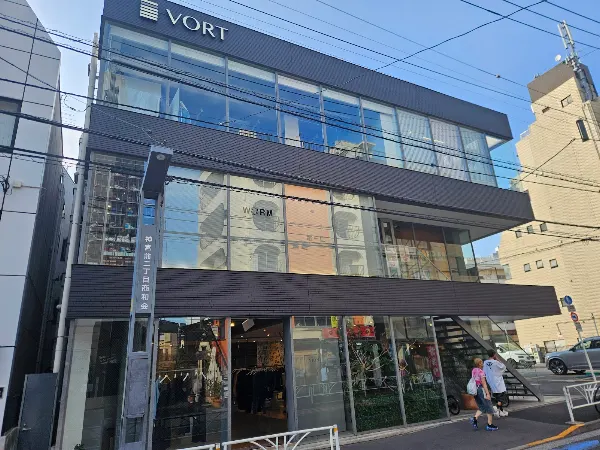 WORM TOKYO