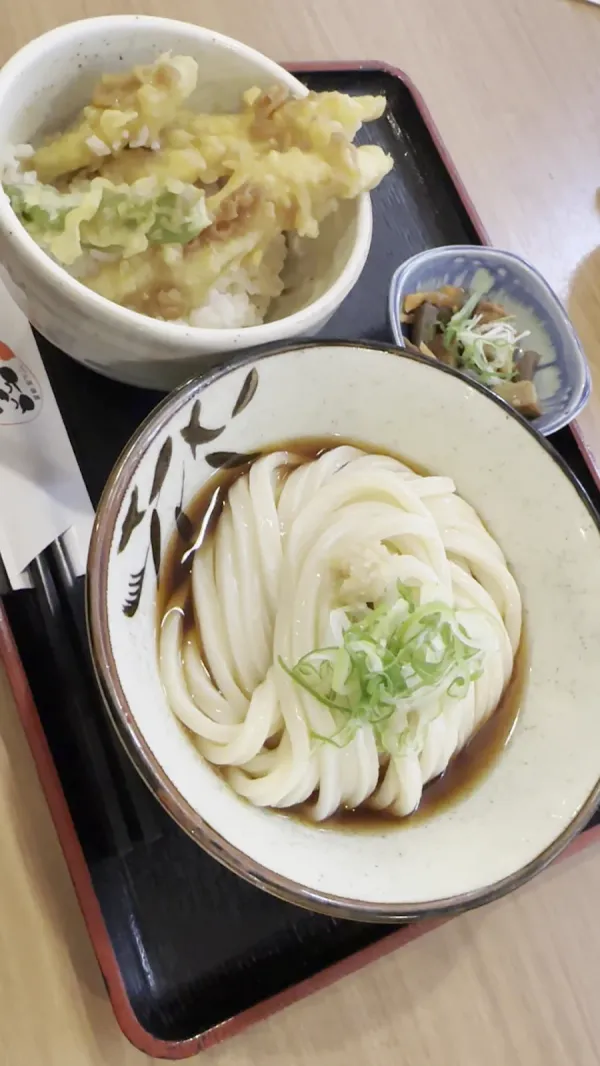 Udon Izakaya Mugiwara 사진 2