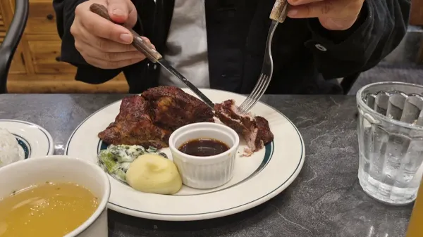 マロリーポークステーキ難波店の写真5