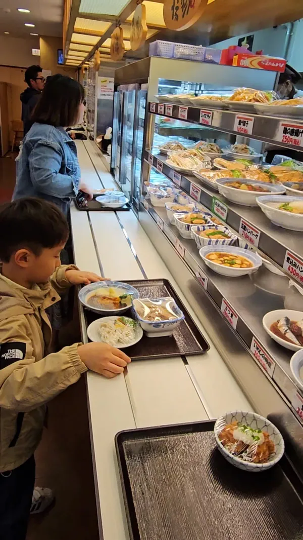 まいどおおきに食堂 東新宿食堂 사진 2