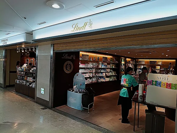 Lindt Chocolat Boutique