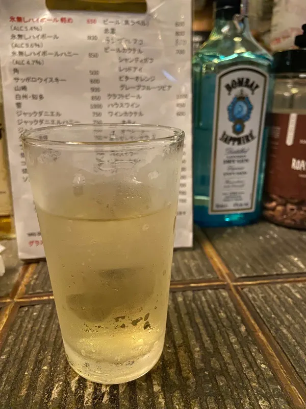 一人飲みSTAND 兎にも角にも 사진 4