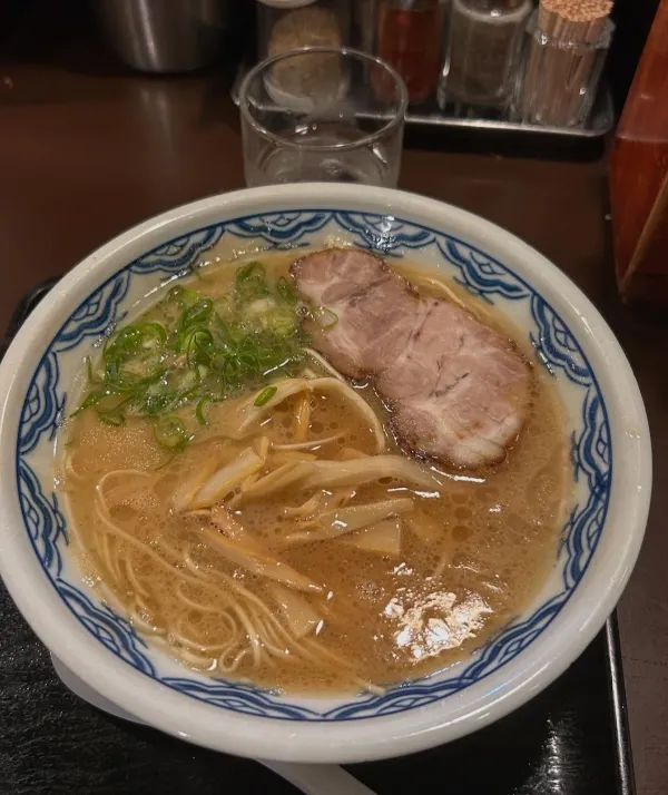博多麺房赤のれん 西麻布本店の写真5