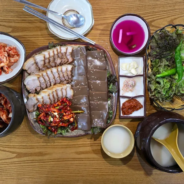 참도토리묵밥집