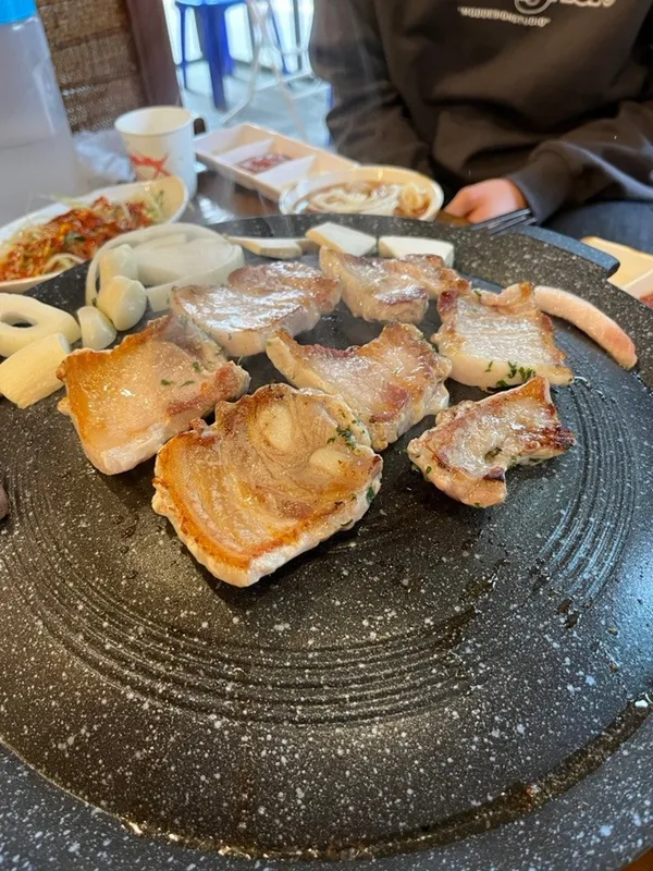 돈이돈이 강남대점 사진 3