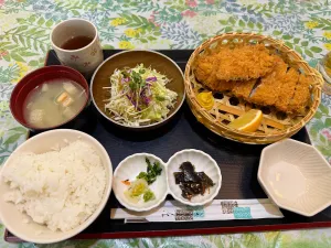 とんかつ かつ屋