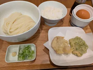 手打ちうどん 上を向いて