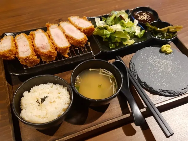카츠오모이 홍대점 사진 2