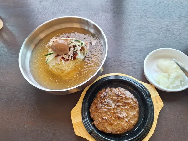 자연과사람들밀면 제주시점