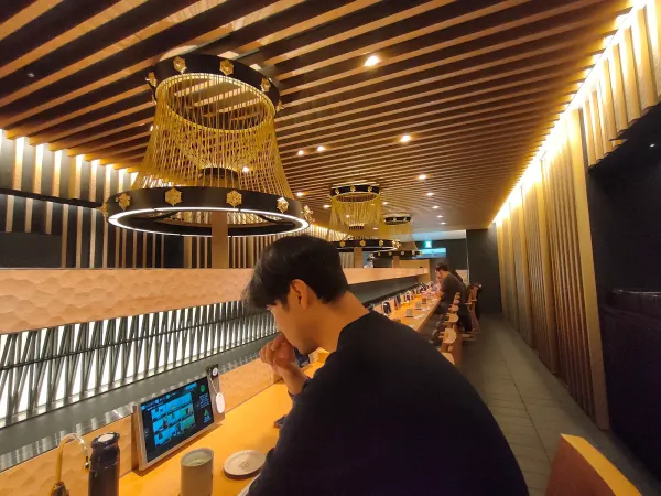 廻転鮨 銀座おのでら京都店の写真5