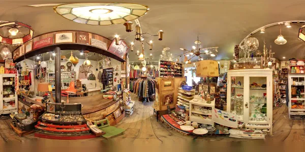 AURA clothing & antiques