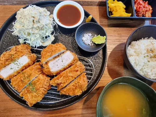 돈원 부타소노 신제주점
