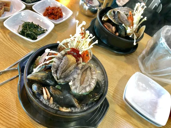 경주전복해물뚝배기 사진 4