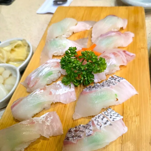 우림일식 사진 5