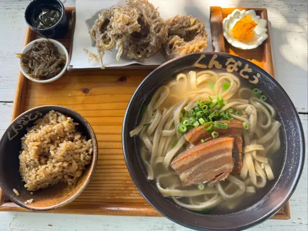 もずくそばの店くんなとぅ 사진 5