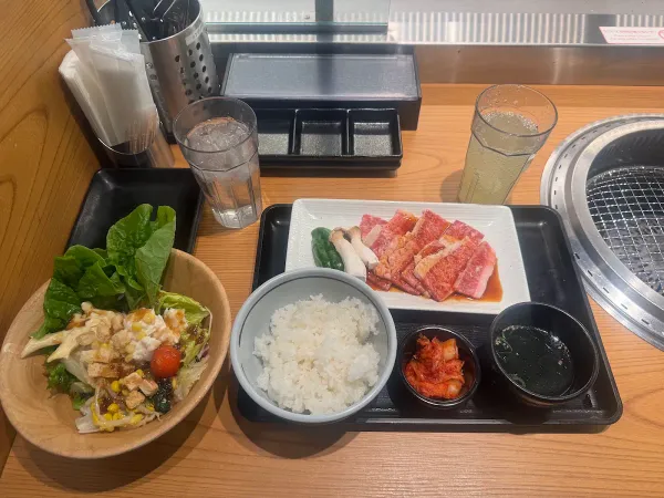幸せの焼肉食べ放題 かみむら牧場 深井店 사진 3