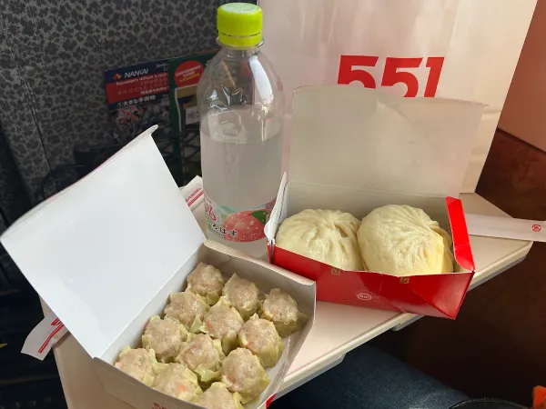 551蓬莱 JR大阪駅御堂筋口店の写真4