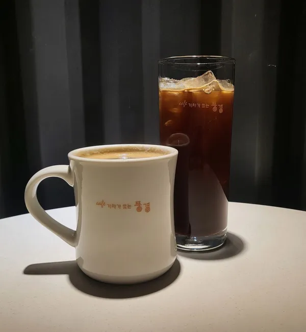 카페 기차가 있는 풍경 사진 3