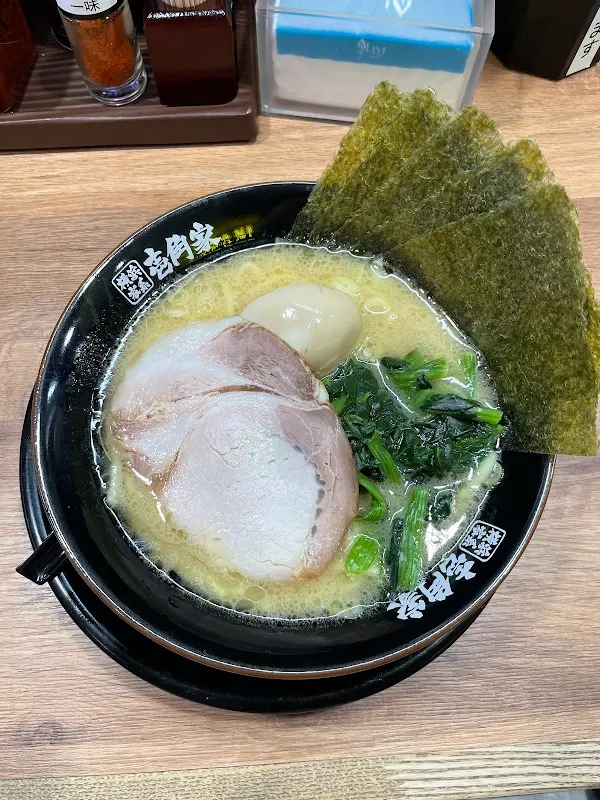 Yokohama Iekei Ramen Ichikakuya Shinjuku Alta Back Store 사진 5