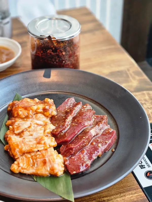 焼肉トラジ 天神店の写真3