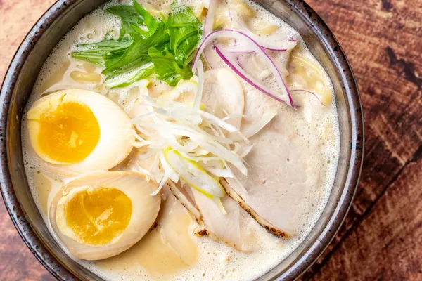鶏白湯ラーメン 白鶏舎 HAKKEISHA 사진 3