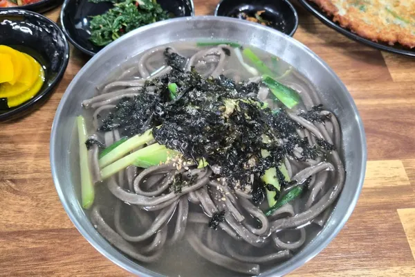 소백산더덕동동주매운칼국수 사진 5