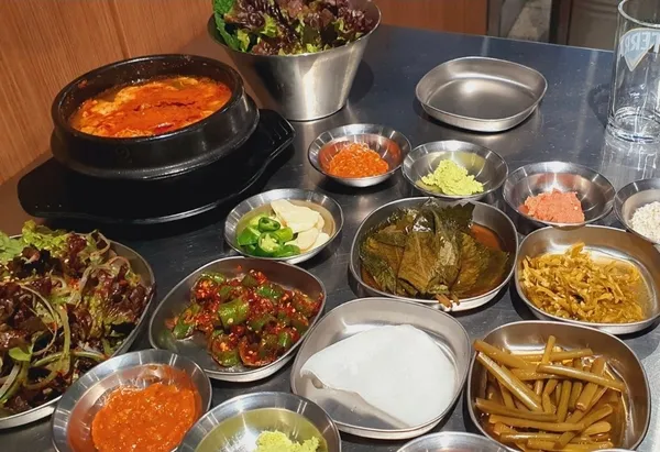표현식당 방이점