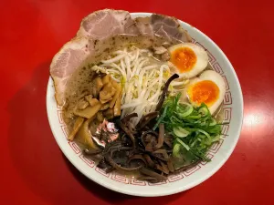 ラーメン赤組 上通店