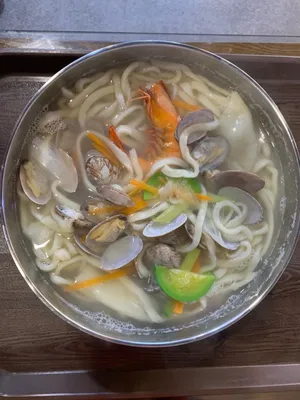 ヨンシンネカルグクス