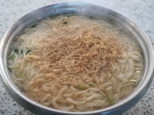 할머니손칼국수 사진 2