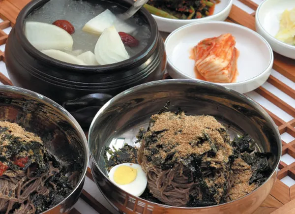강릉동치미막국수 과천점 사진 2