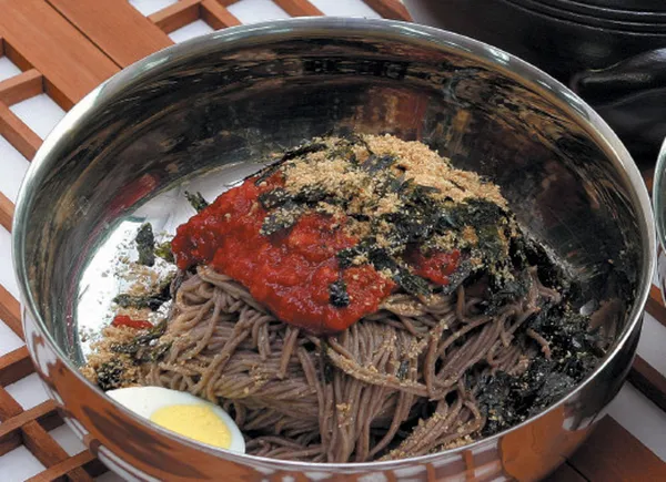 강릉동치미막국수 과천점 사진 3