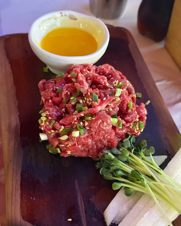 철산육회 철산본점 사진 4