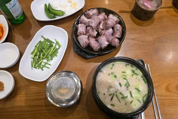 더도이 종가집돼지국밥 사직점 사진 3