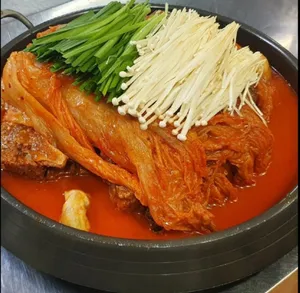 Gimgyunseokcheonggiwappyeohaejanggukgamjatang Baengma