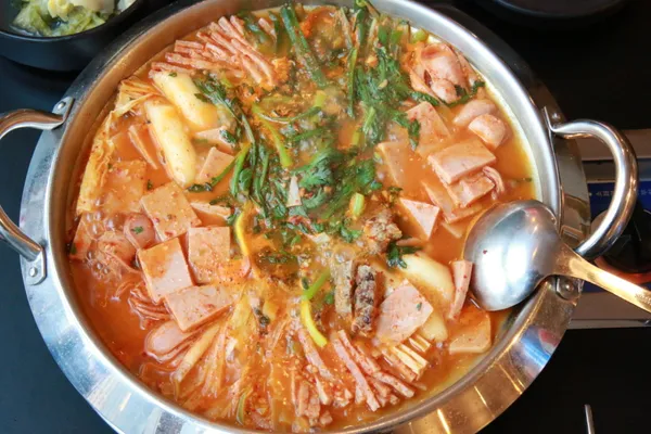 완백부대찌개 여의도식객촌점 사진 3