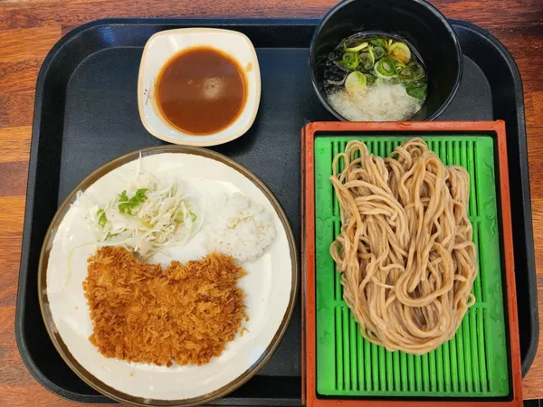 연희네돈까스 모밀제면소 군자직영점