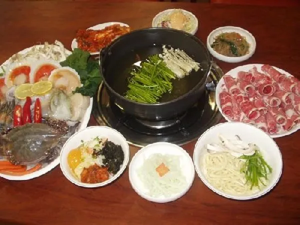 고수경샤브칼국수 사진 3