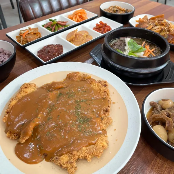 하늘 돈까스 백반 본점 사진 2