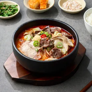 Paldogukbap Yuksudang Hwaseonghyangnam